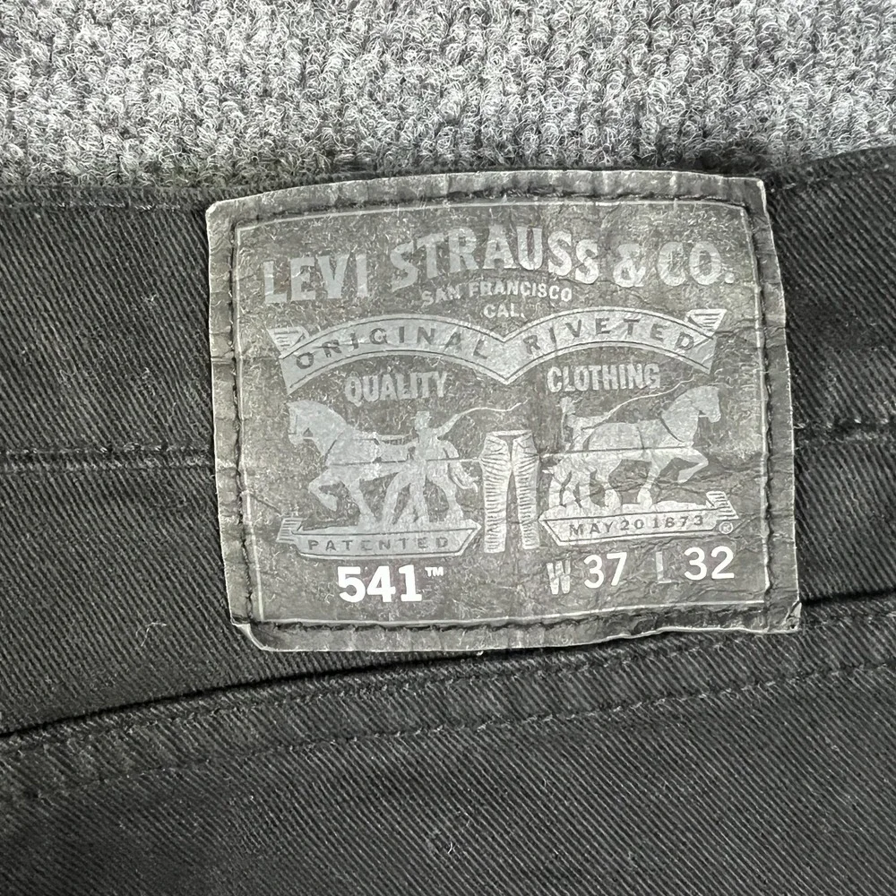 Levi's 541 Athletic Taper Fit Jeans Mens 40x31 Black Denim Dark Wash Mid‎ Rise